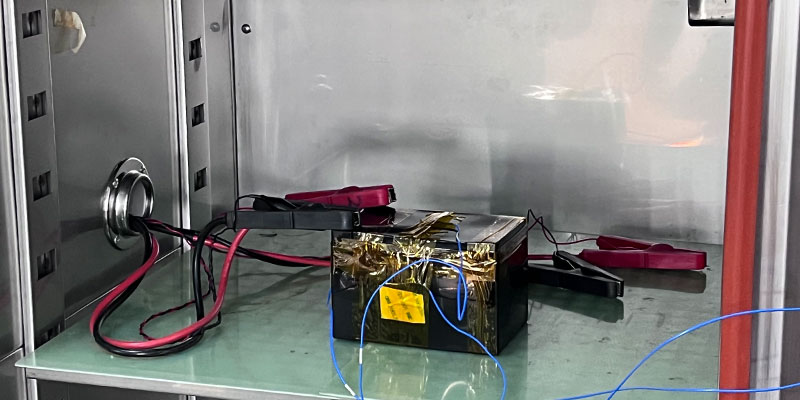 12 volt 12ah batteries slight swelling after 100°C fire condition test for safety lights application