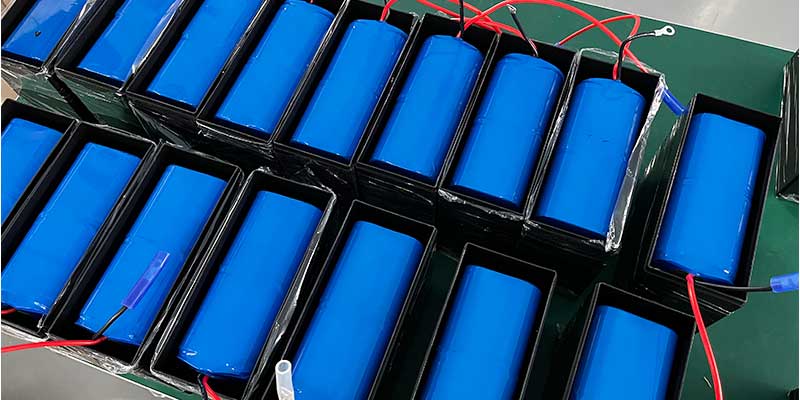12.8V 24Ah LiFePO4 battery pack for solar garden lights with IP65 case