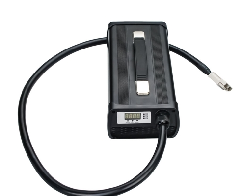 Anderson connector and M8 terminal output close-up