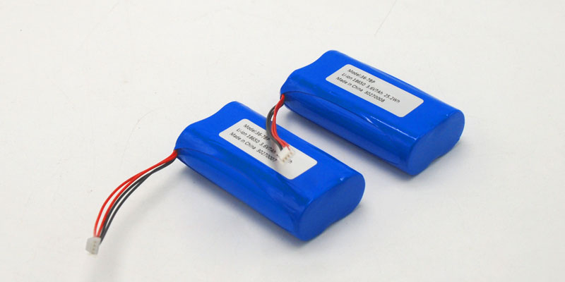 500-cycle life test results for Himax 18650 1S2P 3.6V 7Ah robot battery pack showing ≥80% capacity retention